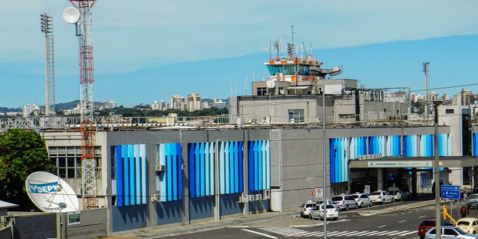 Aeroporto Salgado Filho retoma operação comercial nesta segunda-feira