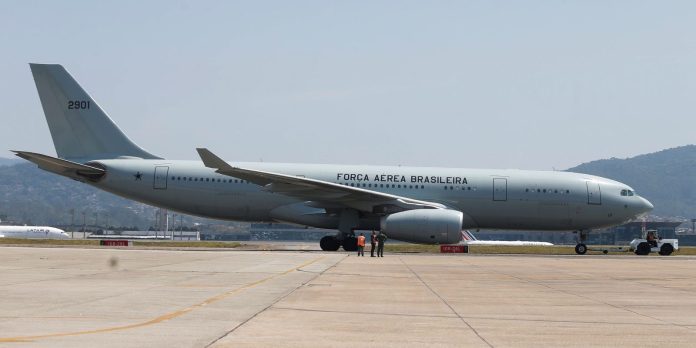 Brasil envia quinto voo para repatriar brasileiros no Líbano