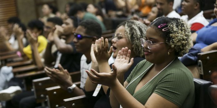 Cotistas têm melhor taxa de conclusão no ensino superior, diz Inep