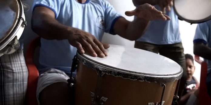 Lei reconhece instrumentos do samba como manifestação cultural