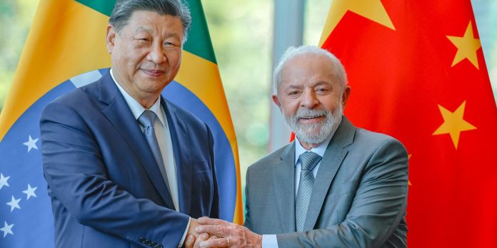 Brasil e China assinam 37 acordos bilaterais