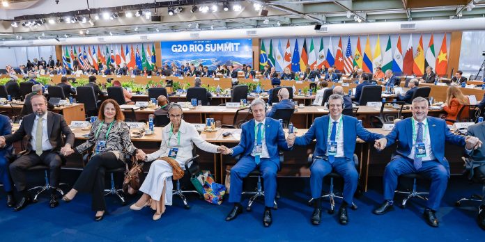 Líderes do G20 participam de reunião sobre transição energética