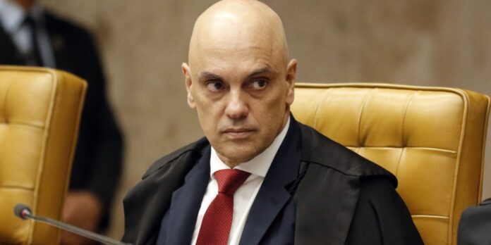 Alexandre de Moraes prorroga inquérito da fake news por mais 180 dias